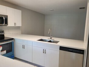 22721 SW 88th Pl in Cutler Bay, FL - Building Photo - Building Photo