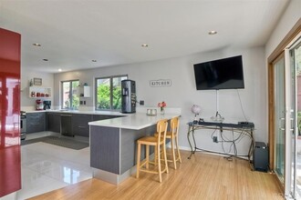 2320 Eastbrook Rd in Vista, CA - Building Photo - Building Photo