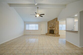 1911 Ripple Creek Dr in Missouri City, TX - Building Photo - Building Photo