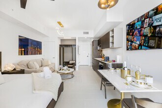 159 NE 6th St in Miami, FL - Building Photo - Building Photo