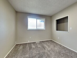 4026 SW 328th St in Federal Way, WA - Building Photo - Building Photo