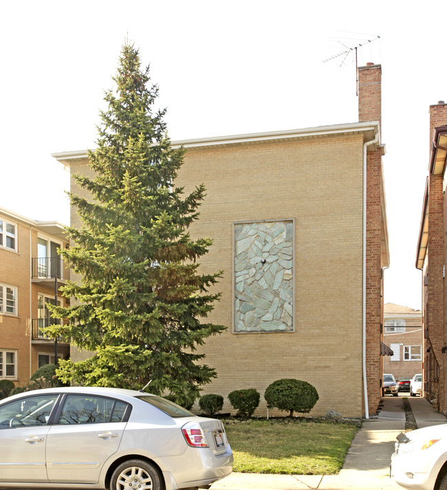 8521 W Gregory St in Chicago, IL - Building Photo - Building Photo