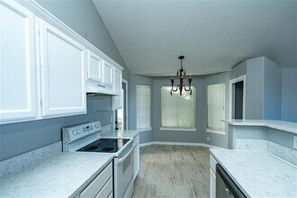 358 Steep Mountain Dr in Draper, UT - Building Photo - Building Photo