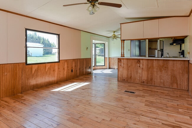 16 Hilltop Dr in Waterford, ME - Building Photo - Building Photo