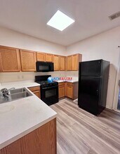 905 Redwood Dr NW in Norcross, GA - Foto de edificio - Building Photo