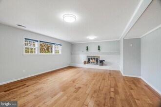 3321 Prince William Dr in Fairfax, VA - Building Photo - Building Photo