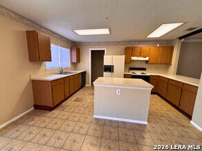 7571 Longing Trail in San Antonio, TX - Building Photo - Building Photo