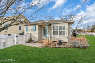 1733 Melrose Ave in Belmar, NJ - Building Photo