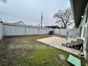 704 E Bridgeport Ave in Spokane, WA - Foto de edificio - Building Photo