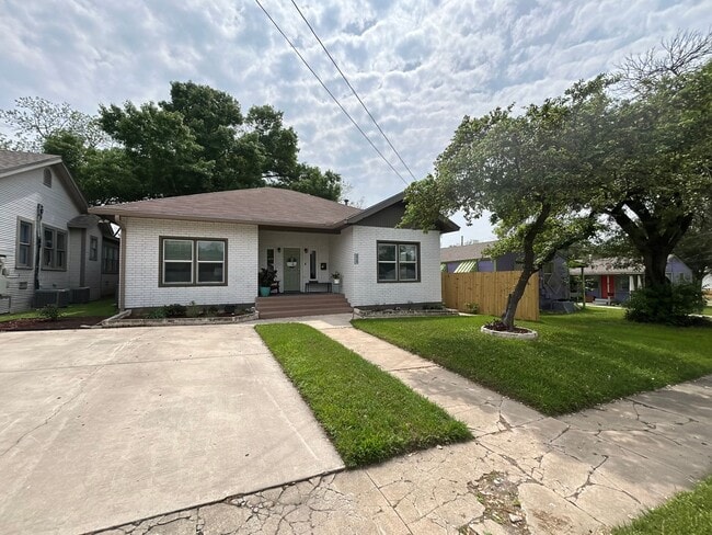 628 W Magnolia Ave in San Antonio, TX - Building Photo - Building Photo