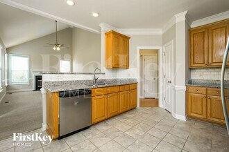 307 Lucas Park Dr in Greensboro, NC - Building Photo - Building Photo