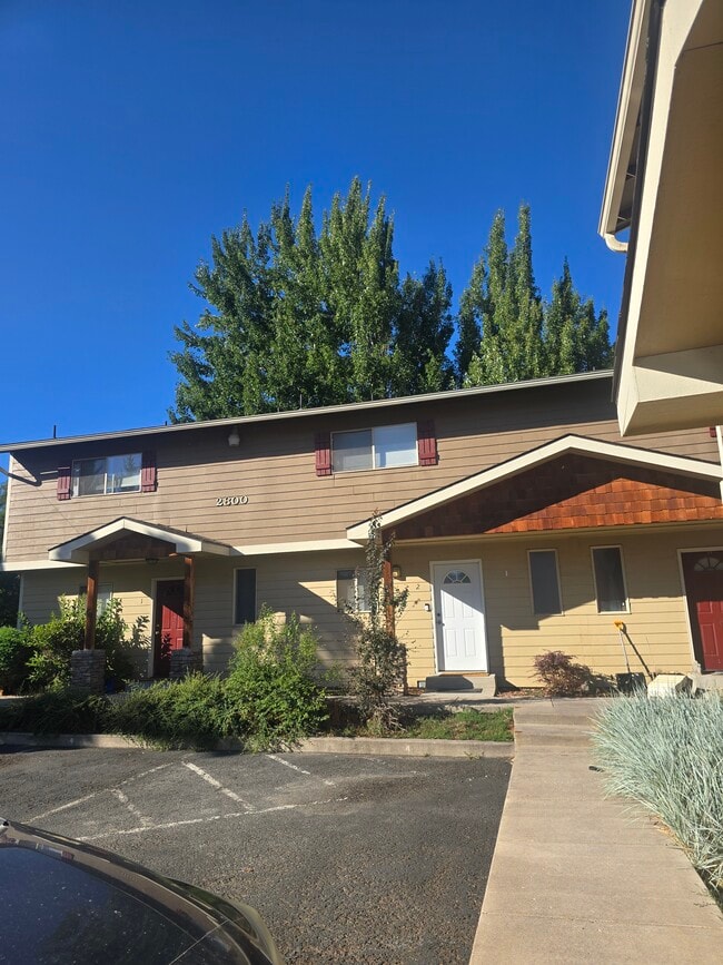 property at 2800 California Ave