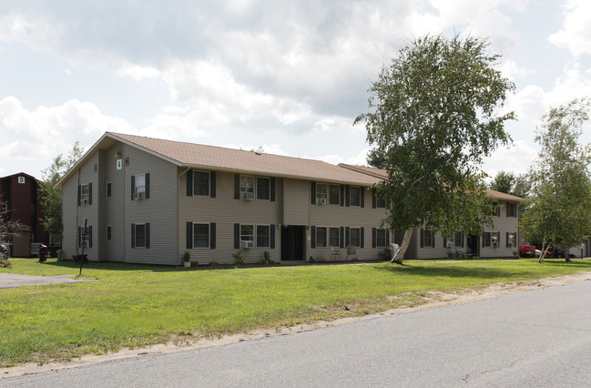 Montcalm Apartments in Queensbury, NY - Foto de edificio - Building Photo