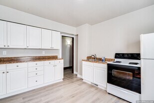 1901 S Jefferson St in Appleton, WI - Building Photo