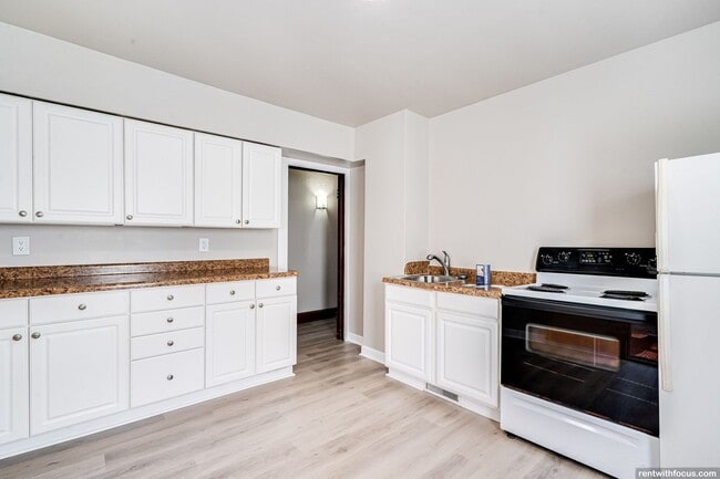 property at 1901 S Jefferson St