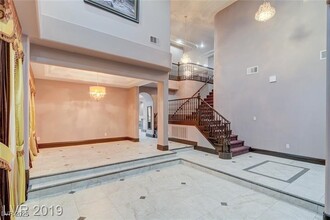 252 Dark Forest Ave in Las Vegas, NV - Building Photo - Building Photo