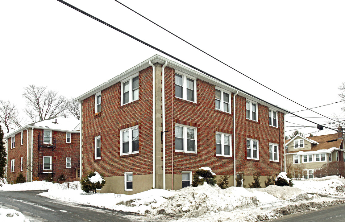 18-20 Bacon St in Waltham, MA - Foto de edificio