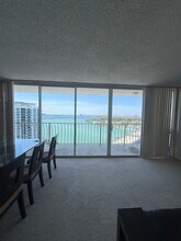 7601 E Treasure Dr, Unit 2115 in North Bay Village, FL - Building Photo - Building Photo