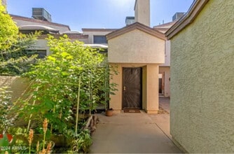 3211 E Lavey Ln in Phoenix, AZ - Building Photo - Building Photo