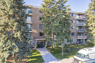 515 57th Ave SW in Calgary, AB - Building Photo - Building Photo