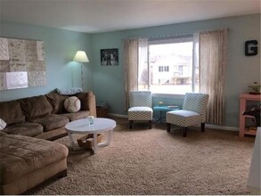 9700 Thomas Ave N in Minneapolis, MN - Building Photo - Building Photo