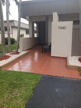 7440 SW 105th Pl in Miami, FL - Building Photo - Building Photo