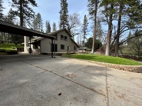 12074 Tyler Foote Rd in Nevada City, CA - Building Photo - Building Photo