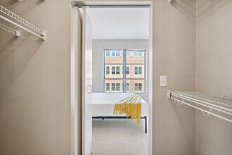 225 Portland Ave in Minneapolis, MN - Building Photo - Building Photo