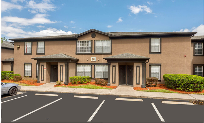 St. Cloud Village in Kissimmee, FL - Building Photo - Building Photo