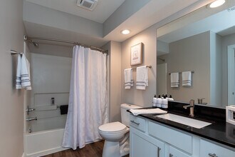 Glenmuir in Columbus, OH - Foto de edificio - Building Photo