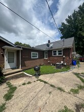 1453 E Clay St in Decatur, IL - Building Photo - Building Photo