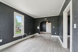 1310 Almon Ave in Toledo, OH - Building Photo - Building Photo
