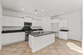 2535 W Lucia Dr in Phoenix, AZ - Building Photo - Building Photo