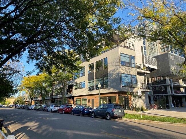 825 E Mifflin St, Unit #204 in Madison, WI - Building Photo - Building Photo