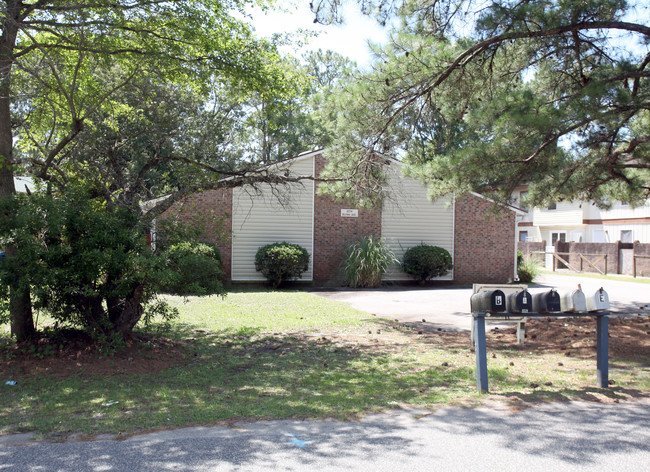 The Mirandi Apartments in Myrtle Beach, SC - Building Photo - Building Photo