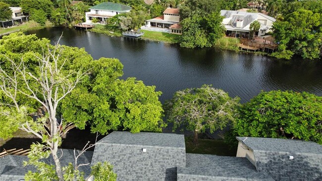 90 Wimbledon Lake Dr in Plantation, FL - Foto de edificio - Building Photo