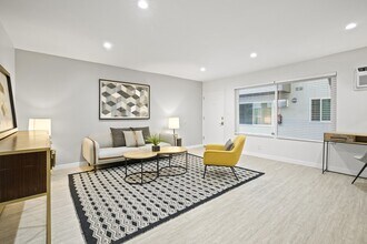 Kling Trio Apartments in Valley Village, CA - Building Photo - Building Photo