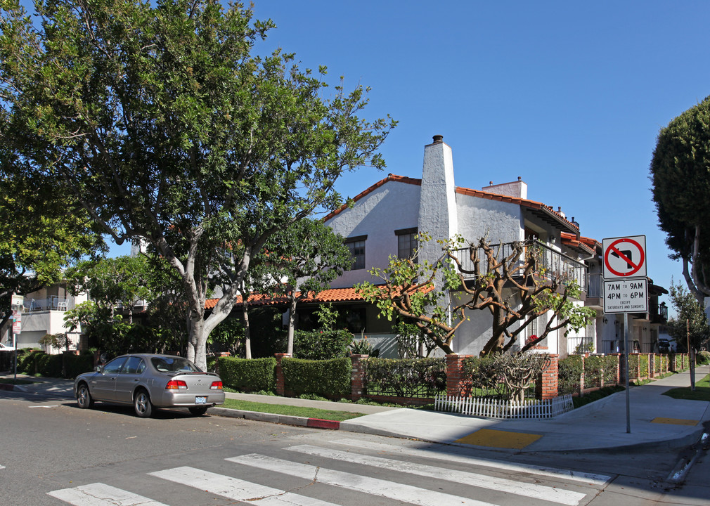 1551 Princeton St in Santa Monica, CA - Building Photo