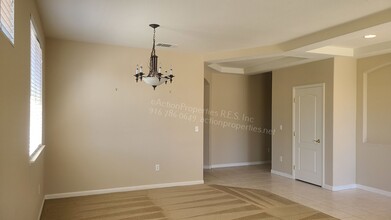 6301 Crimson Ridge Dr in Rocklin, CA - Building Photo - Building Photo