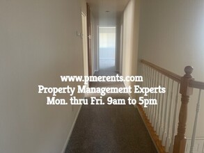 10219 River Oaks Dr in Stockton, CA - Building Photo - Building Photo