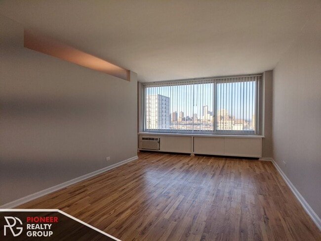 property at 4600 N Clarendon Ave