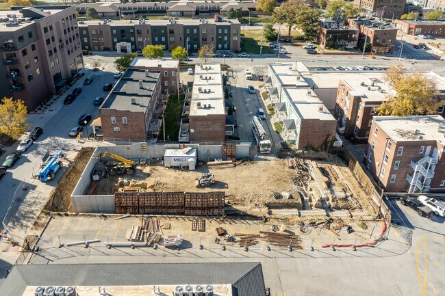 The Mueller in Omaha, NE - Foto de edificio - Primary Photo
