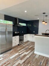 425 Plymouth St in Houston, TX - Building Photo - Building Photo