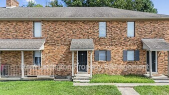 1649 Foxhaven Dr in Richmond, KY - Building Photo