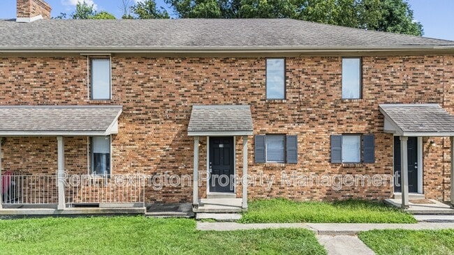 property at 1649 Foxhaven Dr