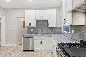 43 Lonsdale St, Unit 2 in Boston, MA - Foto de edificio - Building Photo