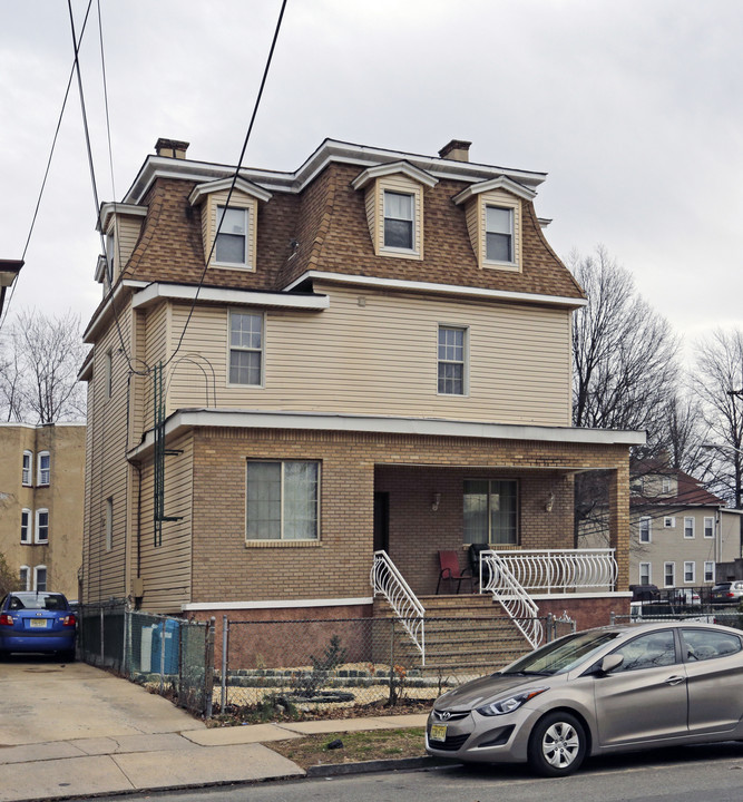 501-503 Monroe Ave in Elizabeth, NJ - Building Photo