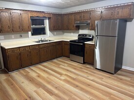 103 Palco St in Bardstown, KY - Building Photo