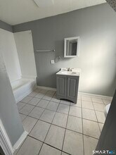 74 Branch St in Waterbury, CT - Building Photo - Building Photo