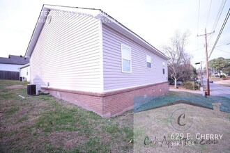 629 E Cherry Ave in Jonesboro, AR - Building Photo - Building Photo